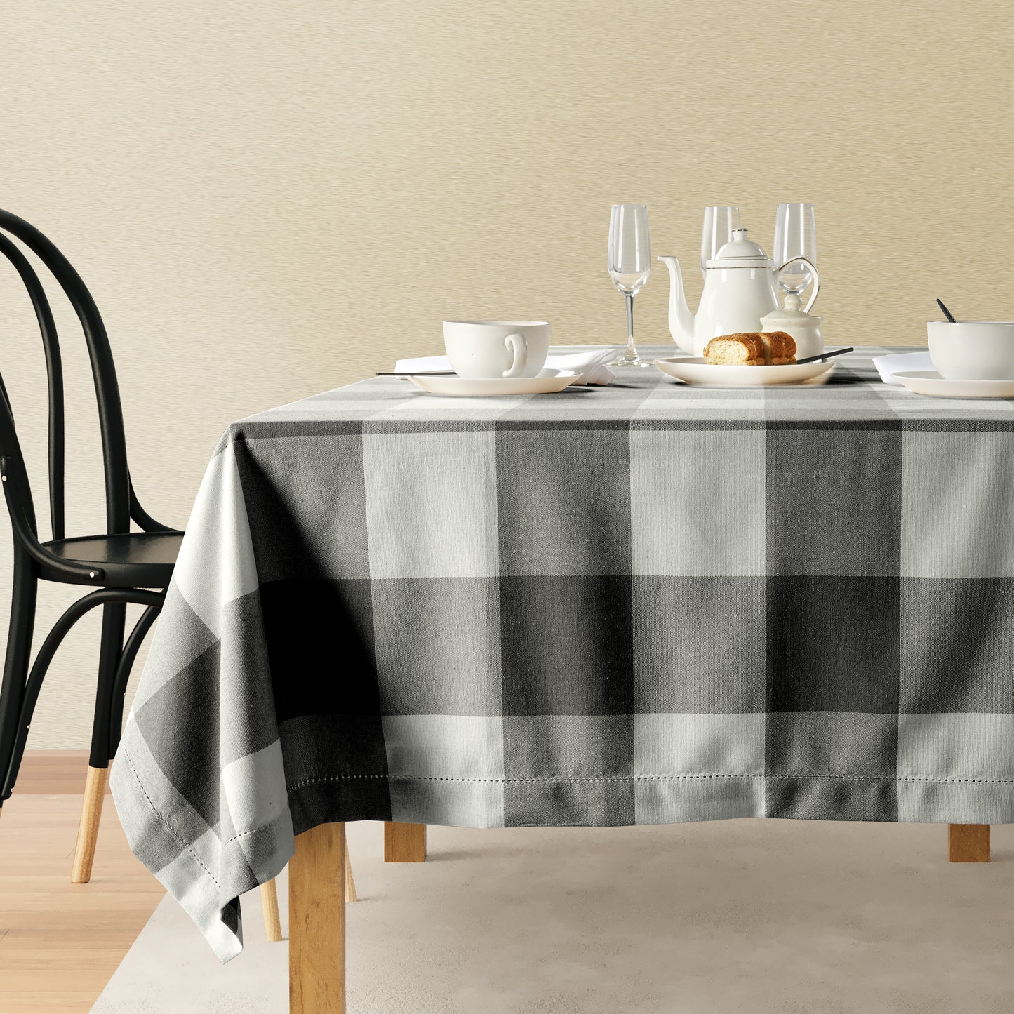Tablecloth 6 seat 150x210cm - Black White Check