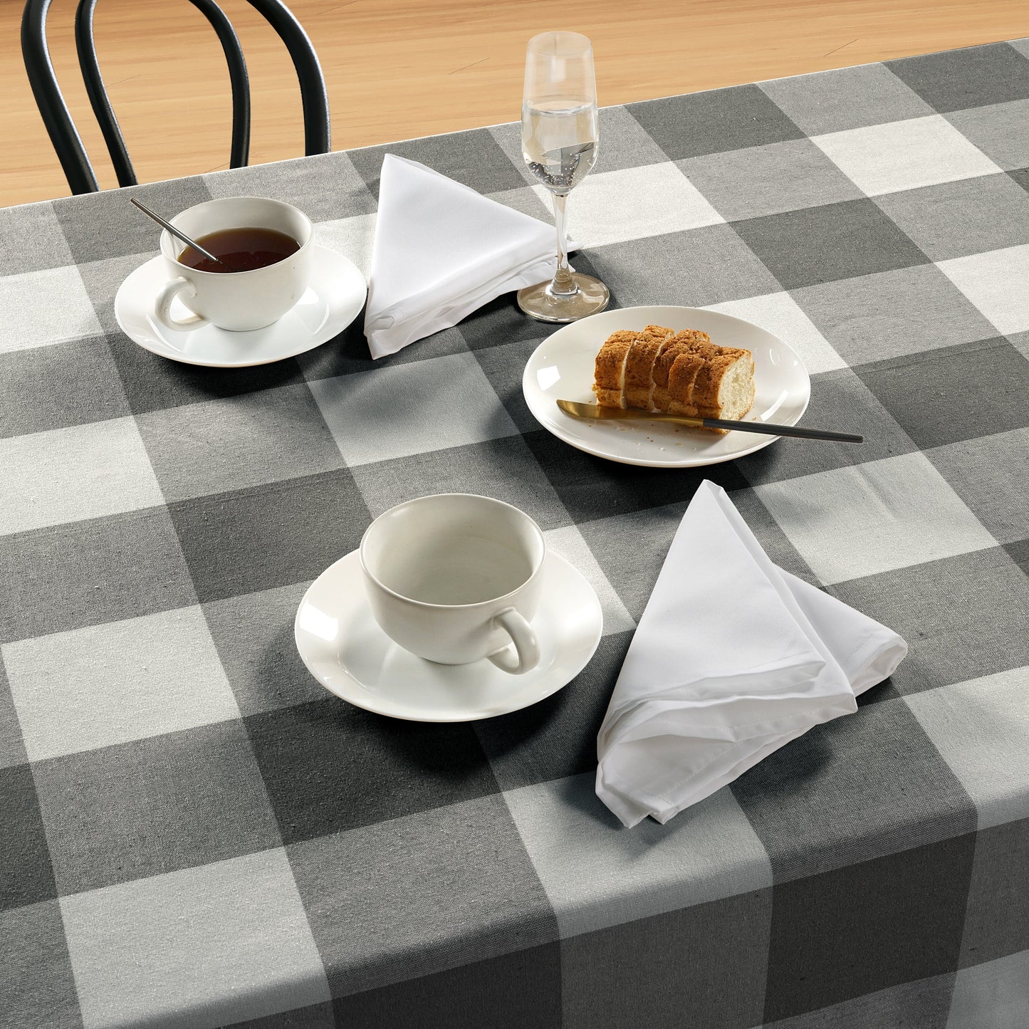 Tablecloth 6 seat 150x210cm - Grey Check